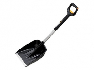 Лопата снеговая автомобильная телескопическая X-series FISKARS (длина: 795 - 987 мм, ширина: 280мм)